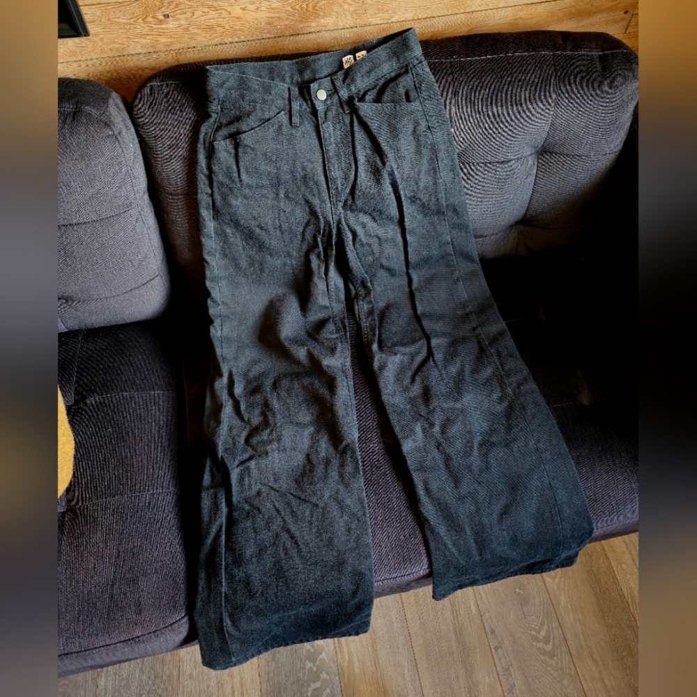 Uniqlo High Waisted Black Wide Leg Jeans